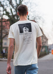 AME Unisex T-Shirt mit dem Motiv „Our Secret” von Aaliyah Euro M. Concepcion von hinten